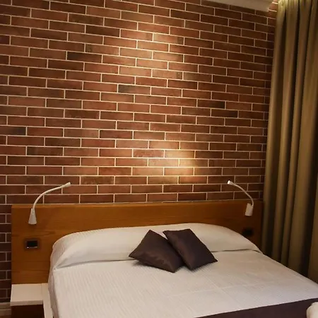 Hotell Ergi's 4*