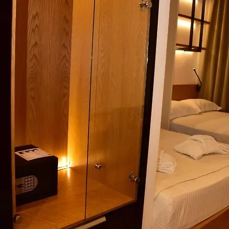 Ergi's Hotell 4*